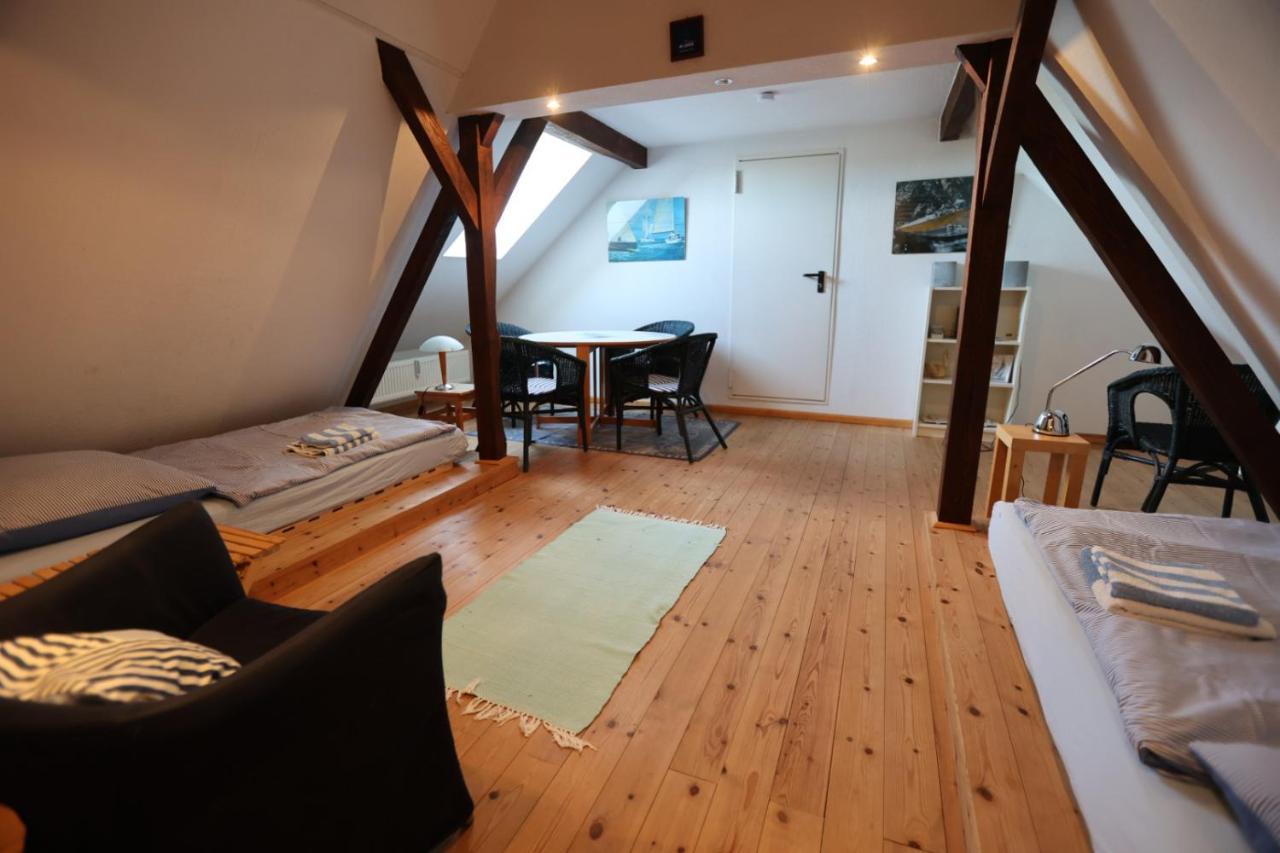 Ferienwohnung Drachen Alt Reddevitz エクステリア 写真