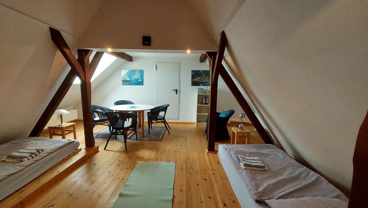 Ferienwohnung Drachen Alt Reddevitz エクステリア 写真